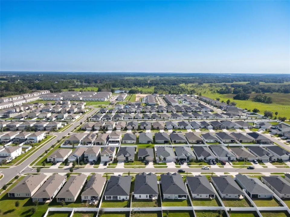 На продажу: $374,990 (4 спален, 2 ванн, 2062 Квадратных фут)