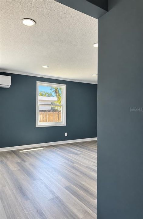 For Sale: $219,900 (3 beds, 2 baths, 882 Square Feet)