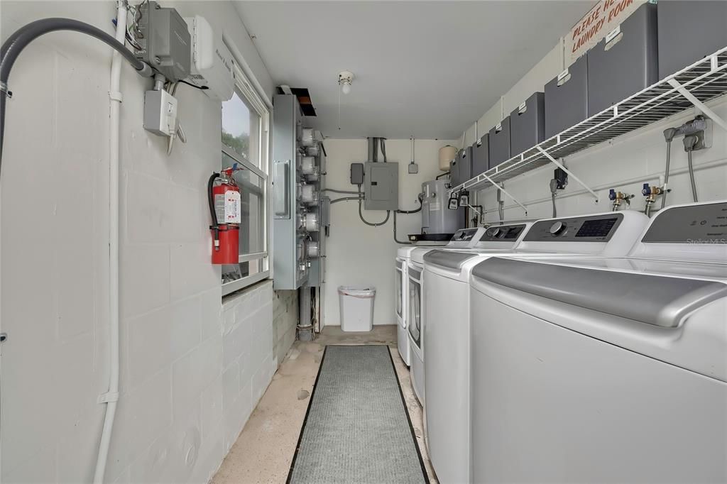 На продажу: $349,900 (2 спален, 2 ванн, 1085 Квадратных фут)