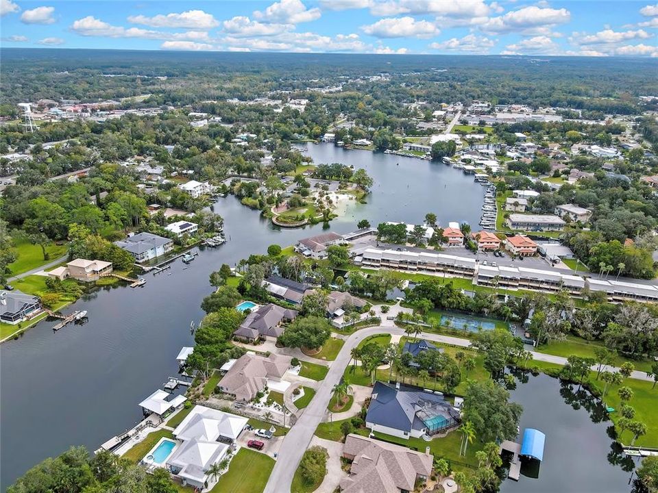 На продажу: $349,900 (2 спален, 2 ванн, 1085 Квадратных фут)