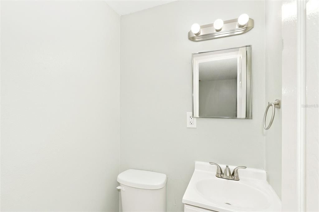 В аренду: $1,935 (4 спален, 1 ванн, 1054 Квадратных фут)