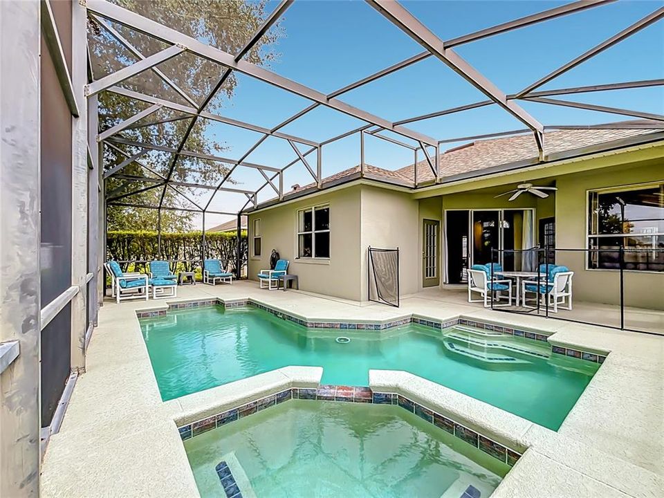 Active With Contract: $355,000 (4 beds, 3 baths, 1956 Square Feet)