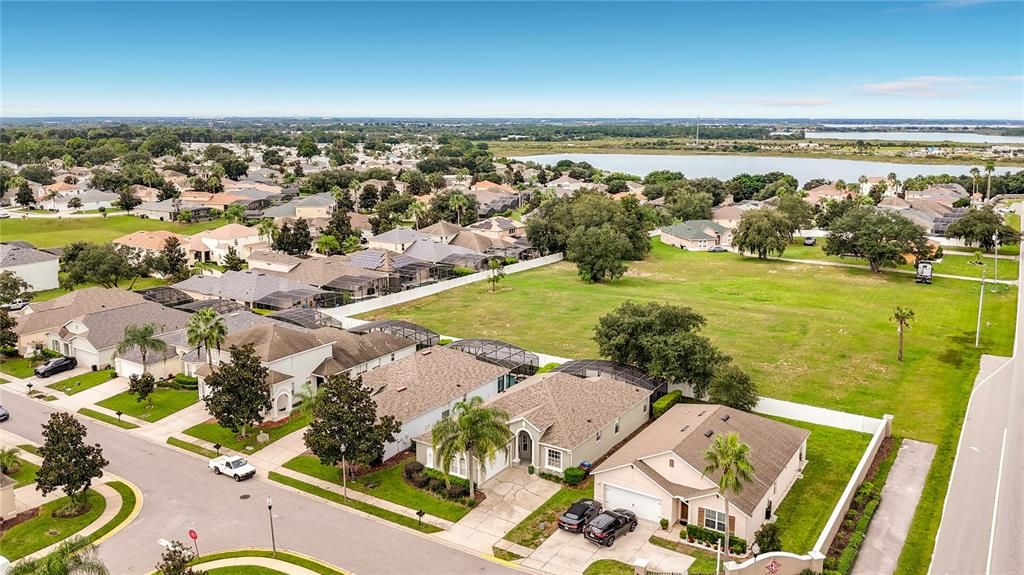 Active With Contract: $355,000 (4 beds, 3 baths, 1956 Square Feet)