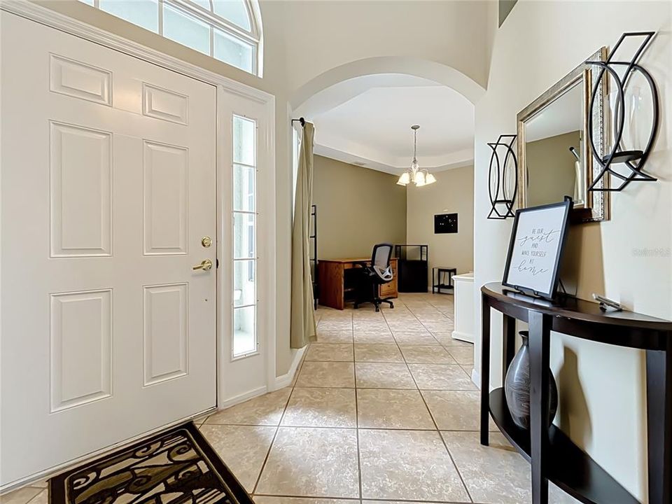 Active With Contract: $355,000 (4 beds, 3 baths, 1956 Square Feet)