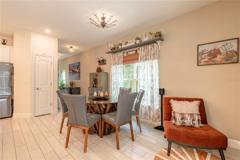 For Sale: $549,000 (3 beds, 2 baths, 1726 Square Feet)