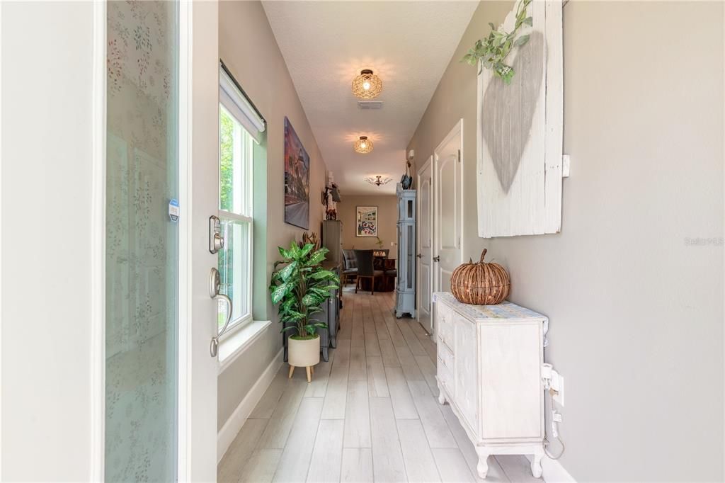 For Sale: $549,000 (3 beds, 2 baths, 1726 Square Feet)