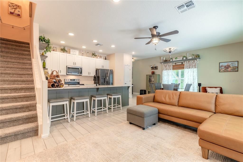 For Sale: $549,000 (3 beds, 2 baths, 1726 Square Feet)