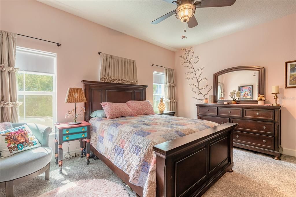 For Sale: $549,000 (3 beds, 2 baths, 1726 Square Feet)
