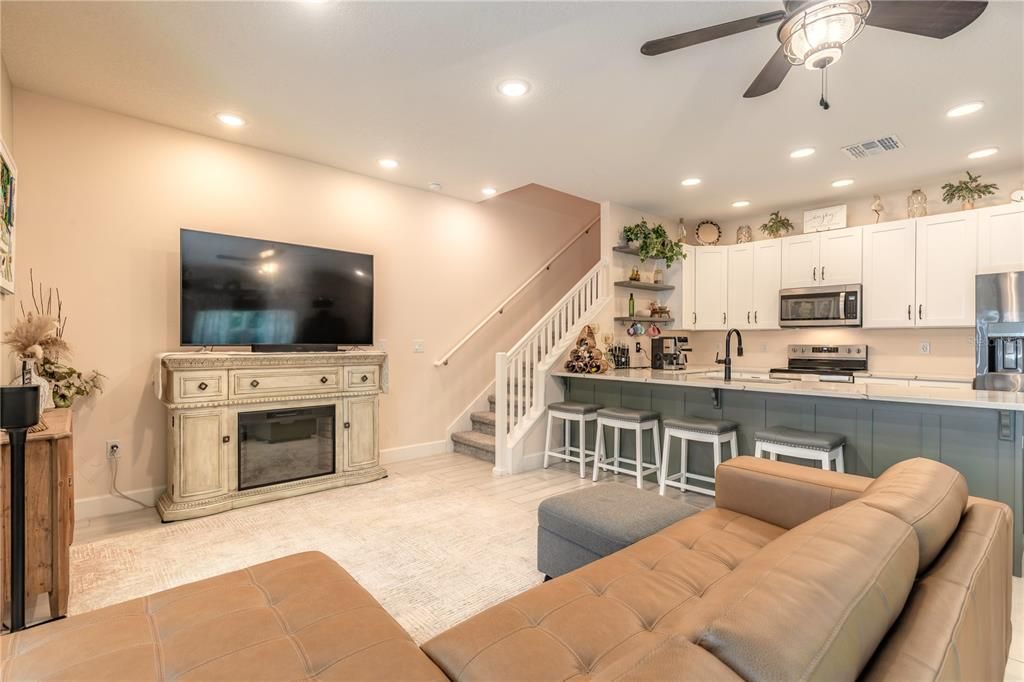 For Sale: $549,000 (3 beds, 2 baths, 1726 Square Feet)