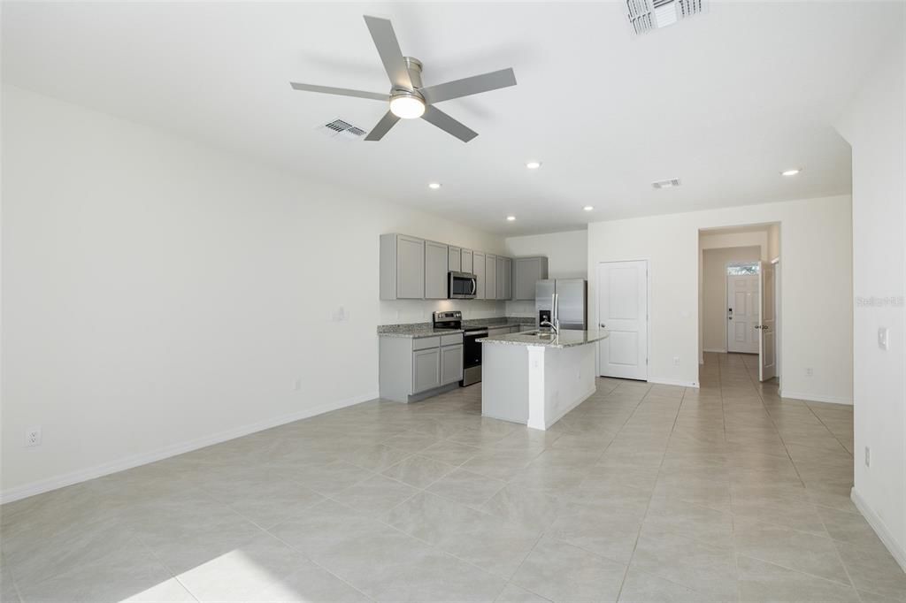 For Sale: $269,000 (3 beds, 2 baths, 1673 Square Feet)