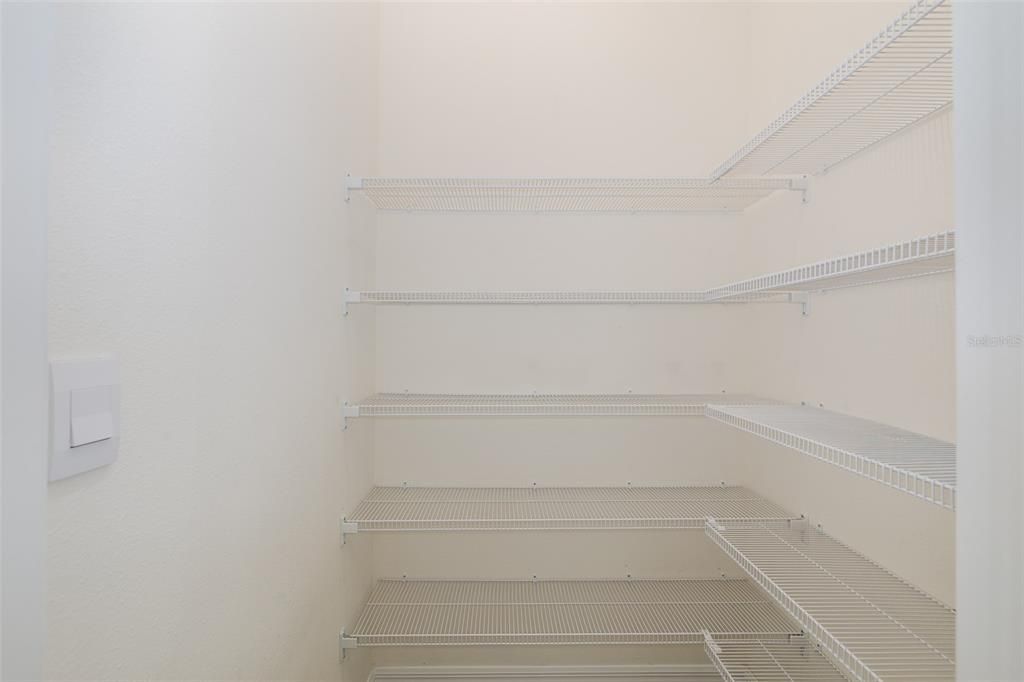 For Sale: $269,000 (3 beds, 2 baths, 1673 Square Feet)