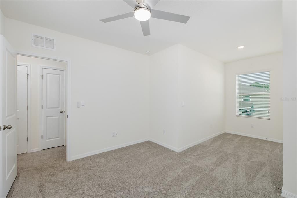 For Sale: $269,000 (3 beds, 2 baths, 1673 Square Feet)