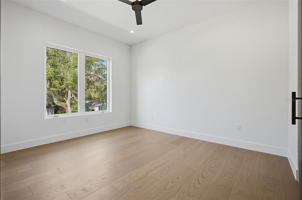 En Venta: $1,695,000 (4 camas, 3 baños, 3180 Pies cuadrados)