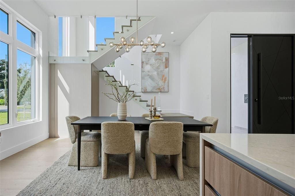 En Venta: $1,695,000 (4 camas, 3 baños, 3180 Pies cuadrados)