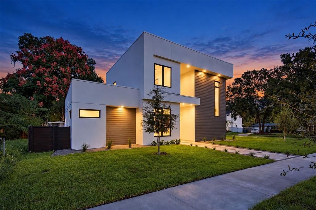 En Venta: $1,695,000 (4 camas, 3 baños, 3180 Pies cuadrados)