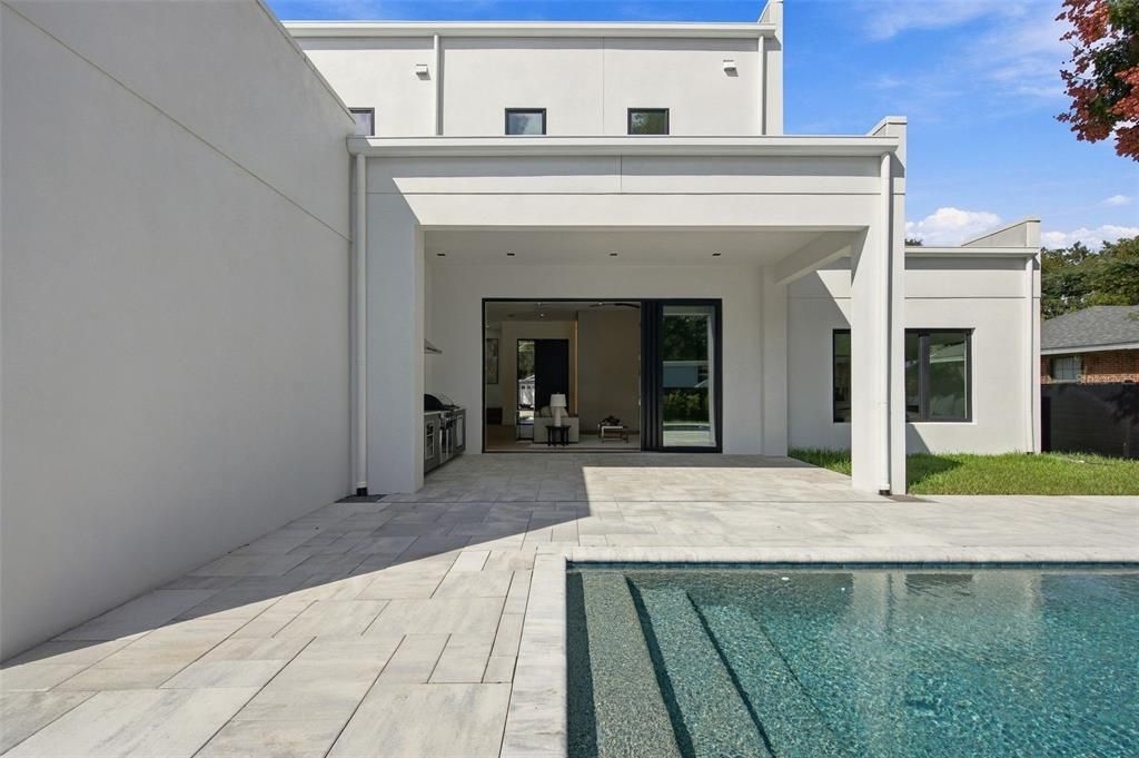 En Venta: $1,695,000 (4 camas, 3 baños, 3180 Pies cuadrados)