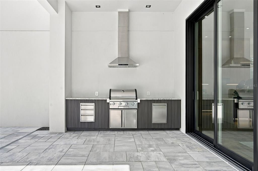 En Venta: $1,695,000 (4 camas, 3 baños, 3180 Pies cuadrados)