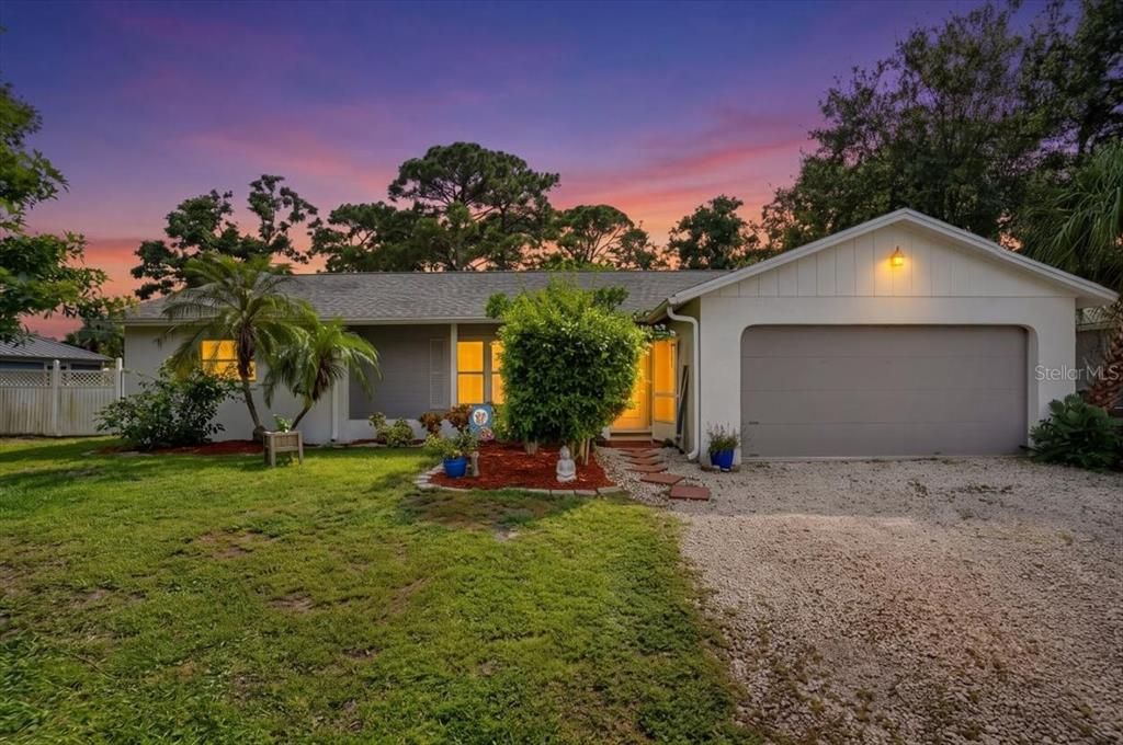 For Sale: $395,000 (3 beds, 2 baths, 1495 Square Feet)