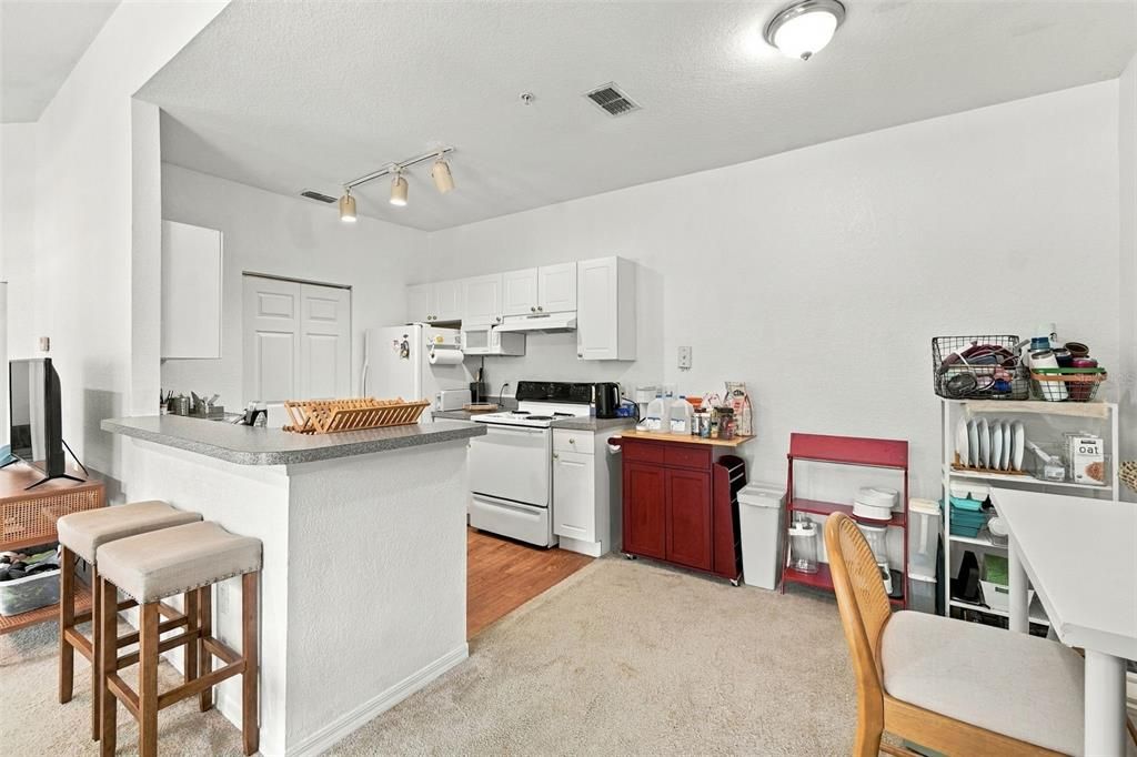 En Venta: $145,000 (1 camas, 1 baños, 898 Pies cuadrados)