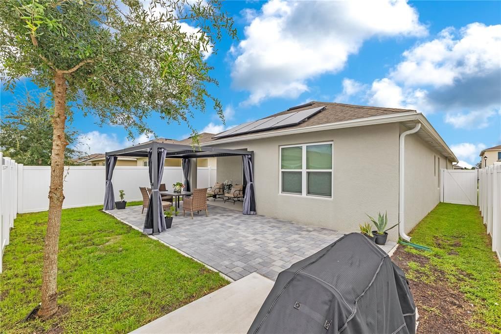 For Sale: $355,000 (3 beds, 2 baths, 1649 Square Feet)