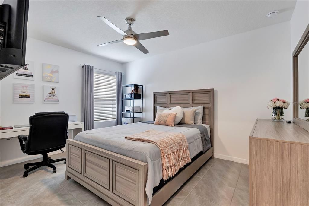 For Sale: $355,000 (3 beds, 2 baths, 1649 Square Feet)