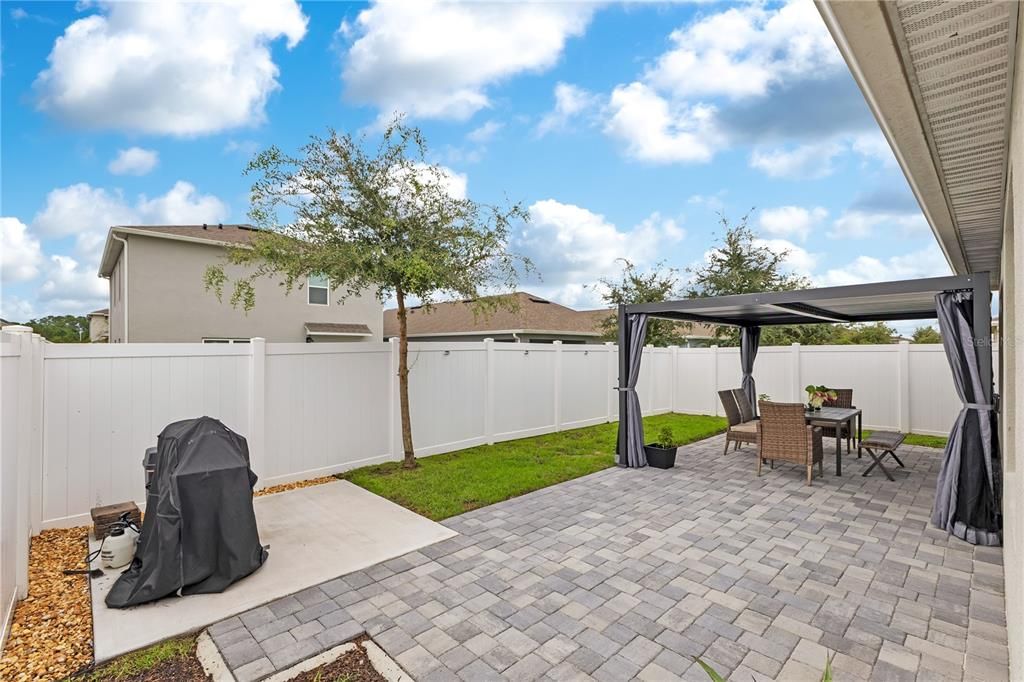 For Sale: $355,000 (3 beds, 2 baths, 1649 Square Feet)