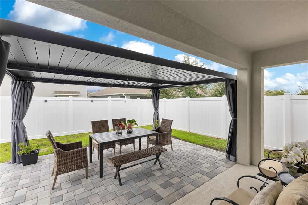 For Sale: $355,000 (3 beds, 2 baths, 1649 Square Feet)