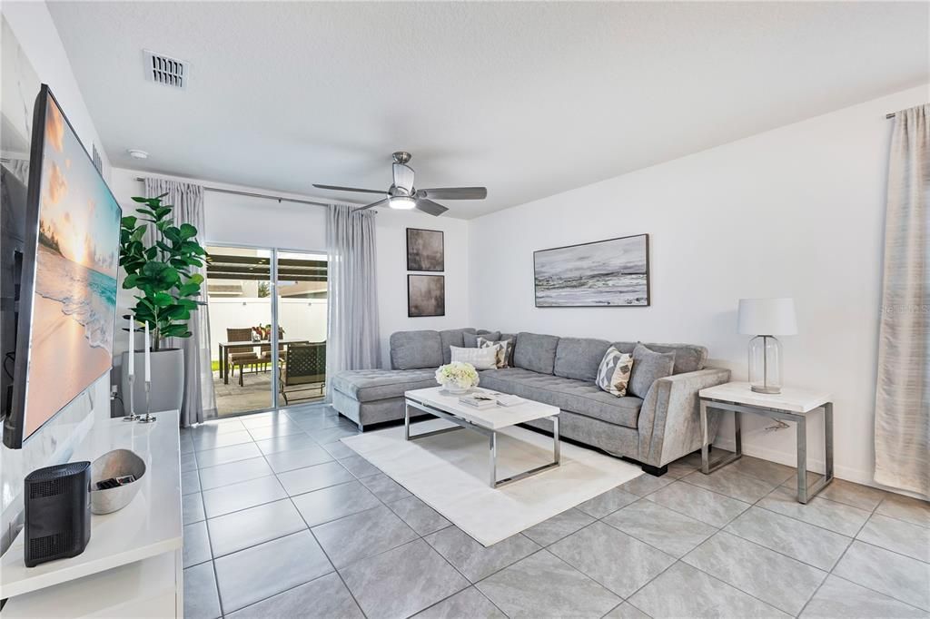 For Sale: $355,000 (3 beds, 2 baths, 1649 Square Feet)
