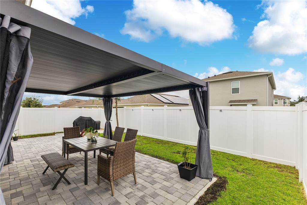 For Sale: $355,000 (3 beds, 2 baths, 1649 Square Feet)