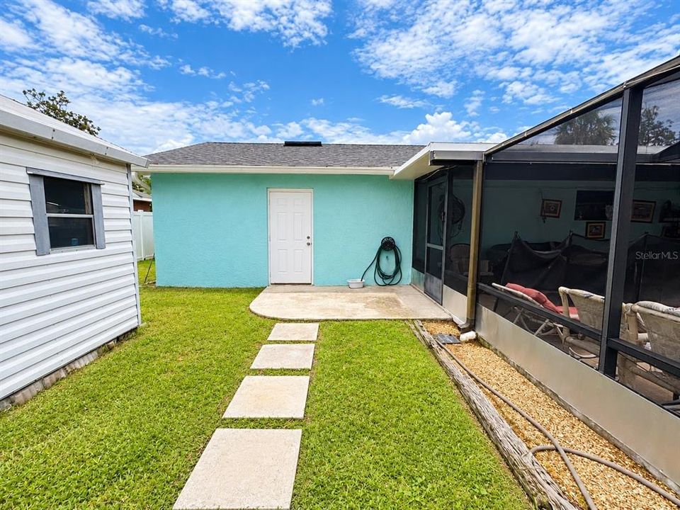 For Sale: $400,000 (4 beds, 2 baths, 1296 Square Feet)