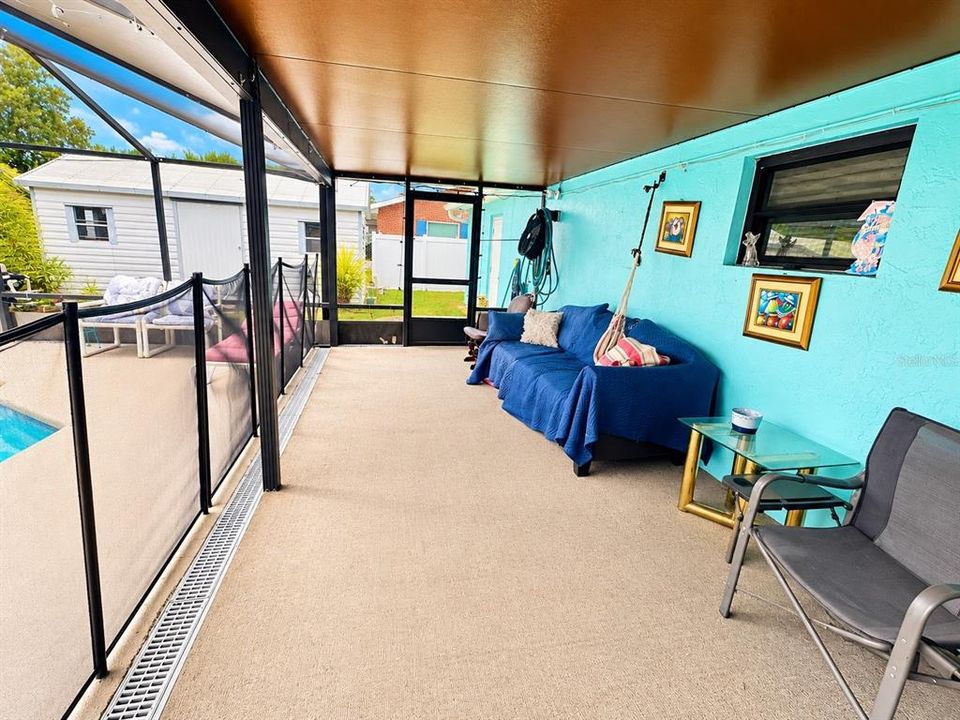 For Sale: $400,000 (4 beds, 2 baths, 1296 Square Feet)