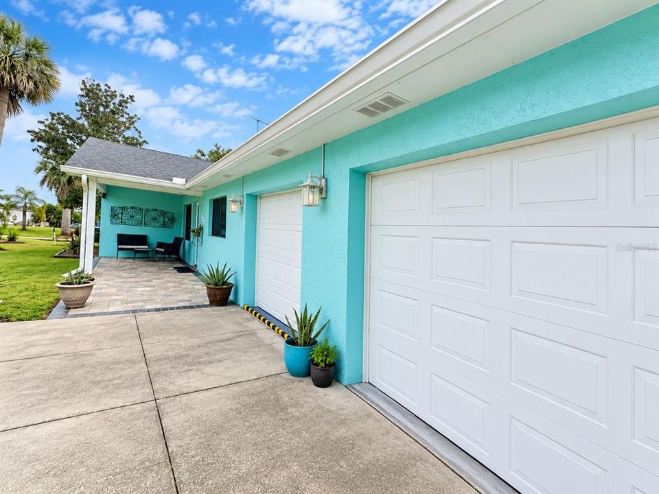 For Sale: $400,000 (4 beds, 2 baths, 1296 Square Feet)