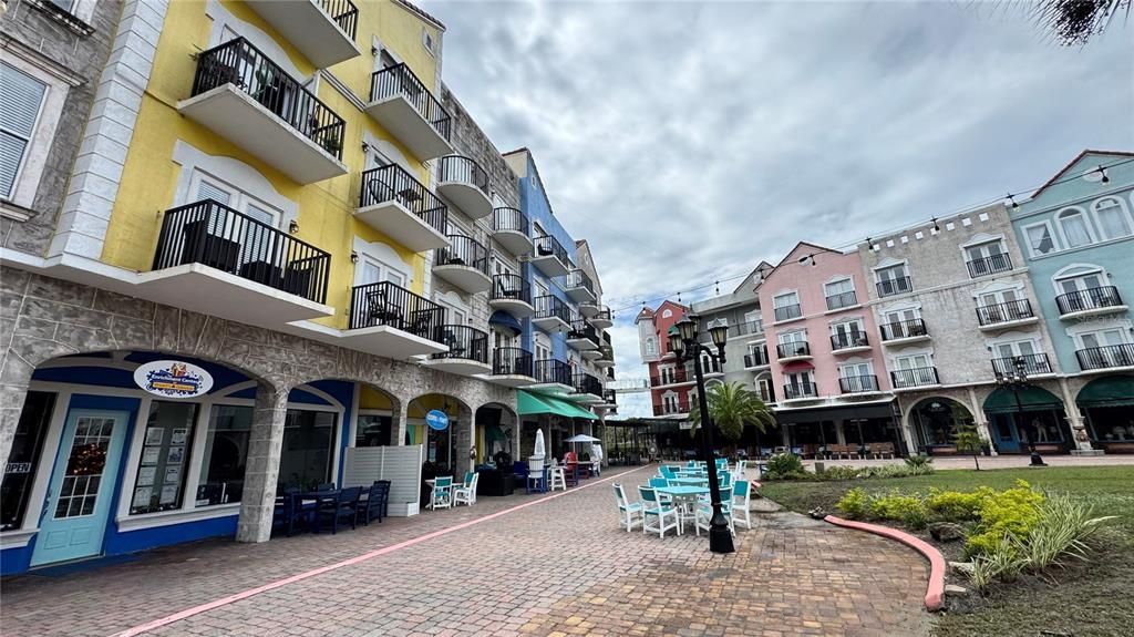 For Sale: $220,000 (2 beds, 2 baths, 1250 Square Feet)