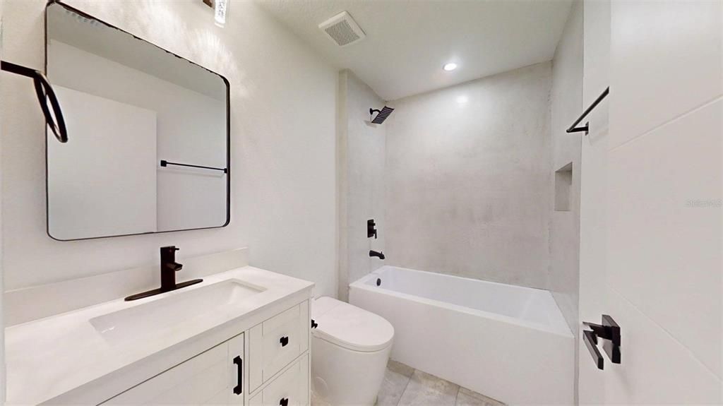 En Venta: $245,000 (3 camas, 2 baños, 1024 Pies cuadrados)