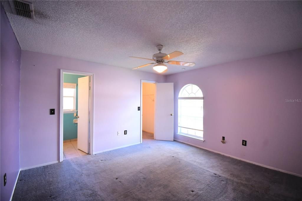 En Venta: $254,900 (3 camas, 2 baños, 1249 Pies cuadrados)