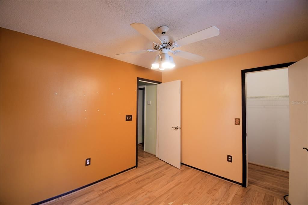 En Venta: $254,900 (3 camas, 2 baños, 1249 Pies cuadrados)