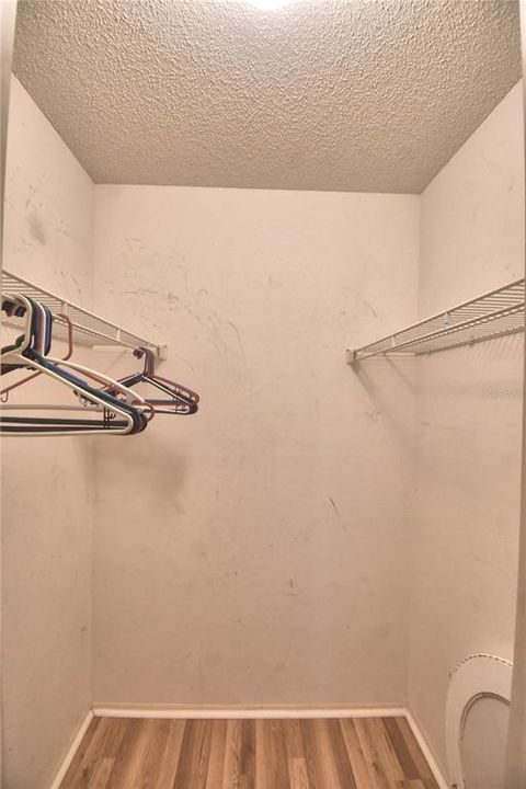 En Venta: $254,900 (3 camas, 2 baños, 1249 Pies cuadrados)