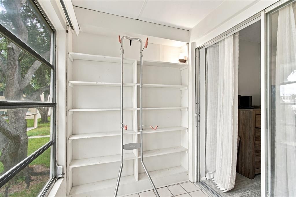 На продажу: $139,000 (2 спален, 1 ванн, 874 Квадратных фут)