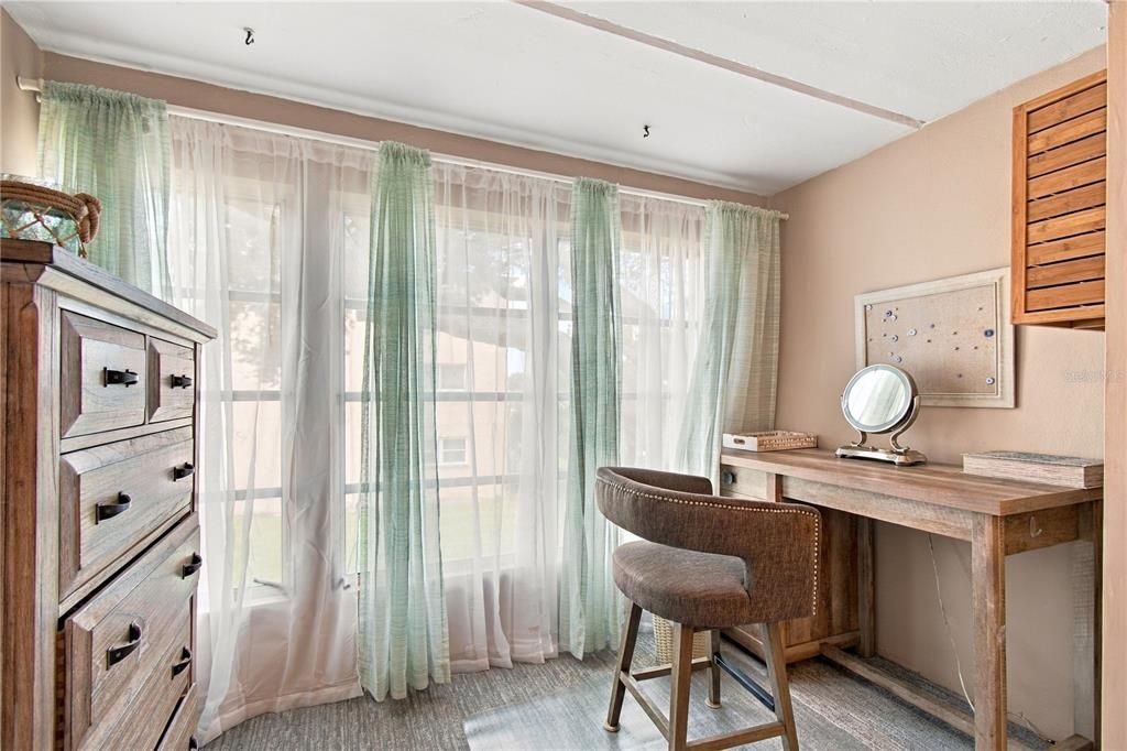 На продажу: $139,000 (2 спален, 1 ванн, 874 Квадратных фут)