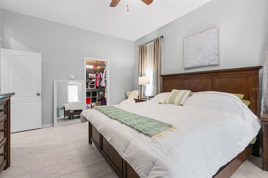 En Venta: $530,000 (3 camas, 3 baños, 2419 Pies cuadrados)
