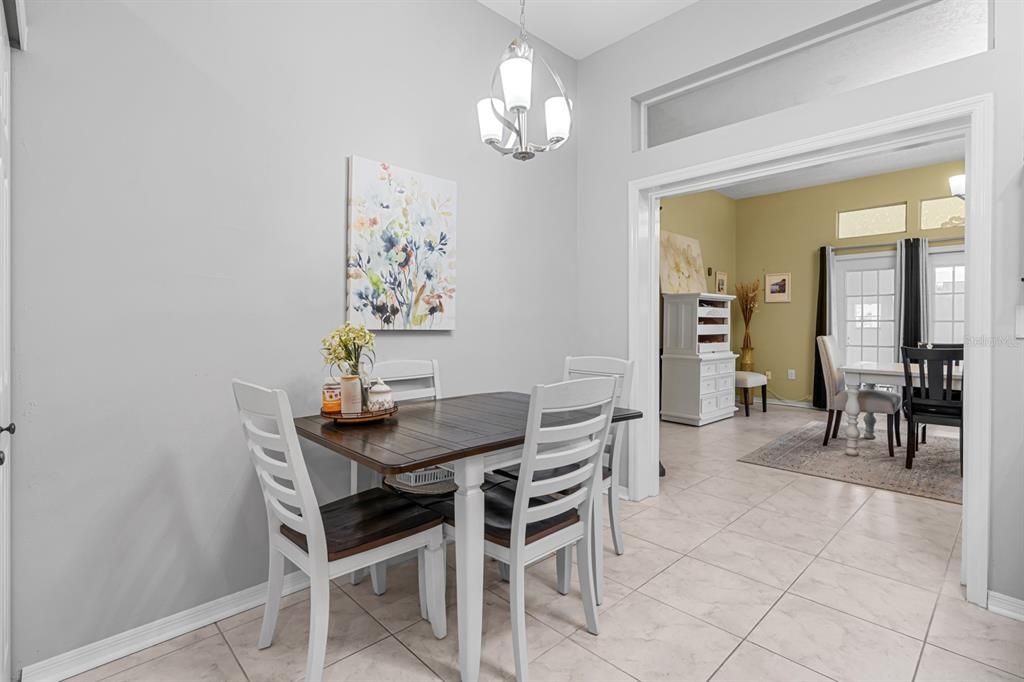 En Venta: $530,000 (3 camas, 3 baños, 2419 Pies cuadrados)