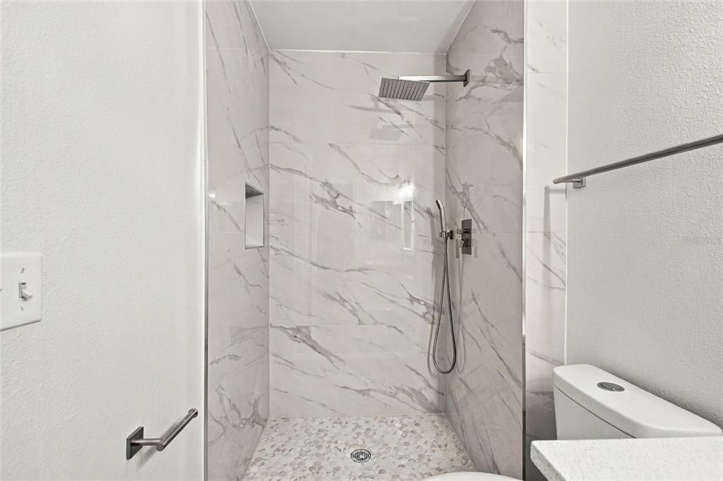 En Venta: $349,900 (3 camas, 2 baños, 1386 Pies cuadrados)
