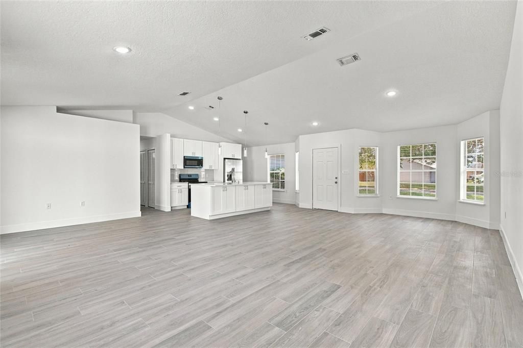 En Venta: $349,900 (3 camas, 2 baños, 1386 Pies cuadrados)