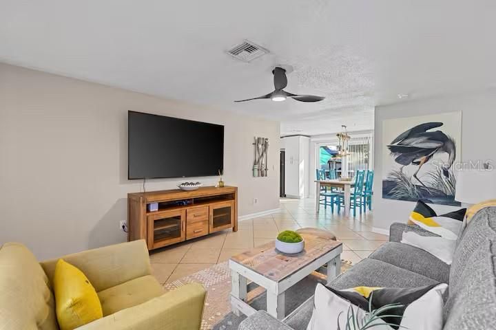 В аренду: $3,500 (3 спален, 2 ванн, 1368 Квадратных фут)