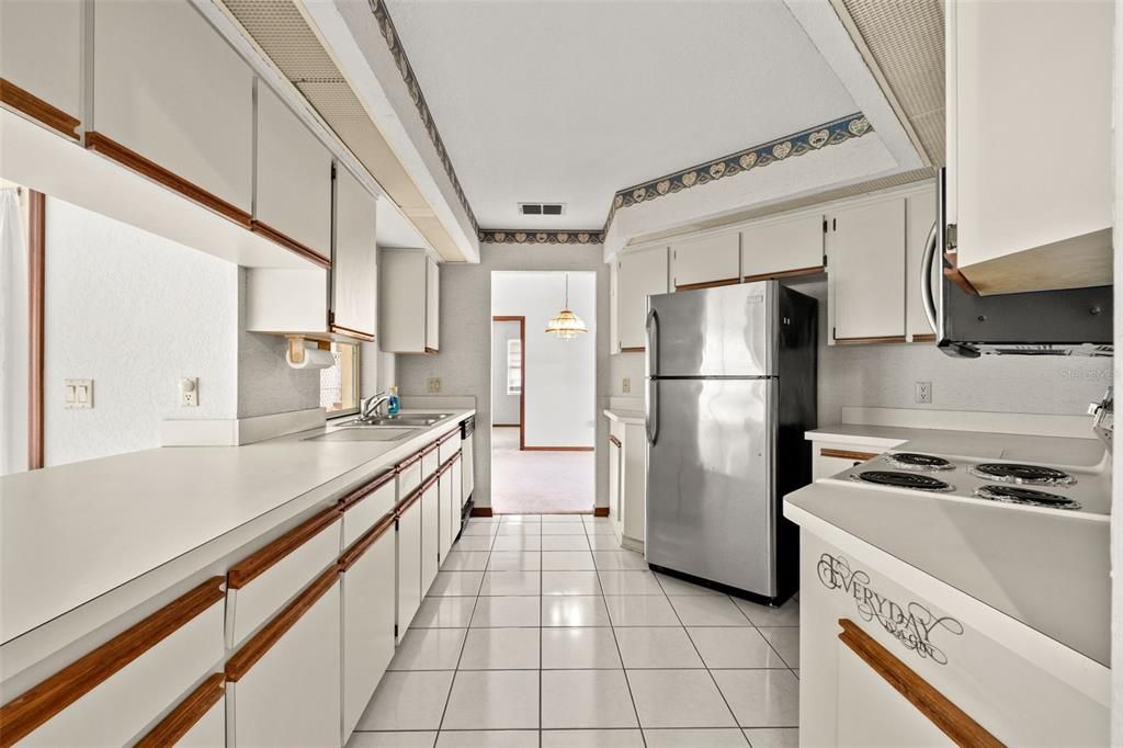 En Venta: $270,000 (3 camas, 2 baños, 1763 Pies cuadrados)