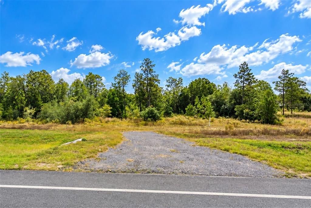 На продажу: $750,000 (7.89 acres)