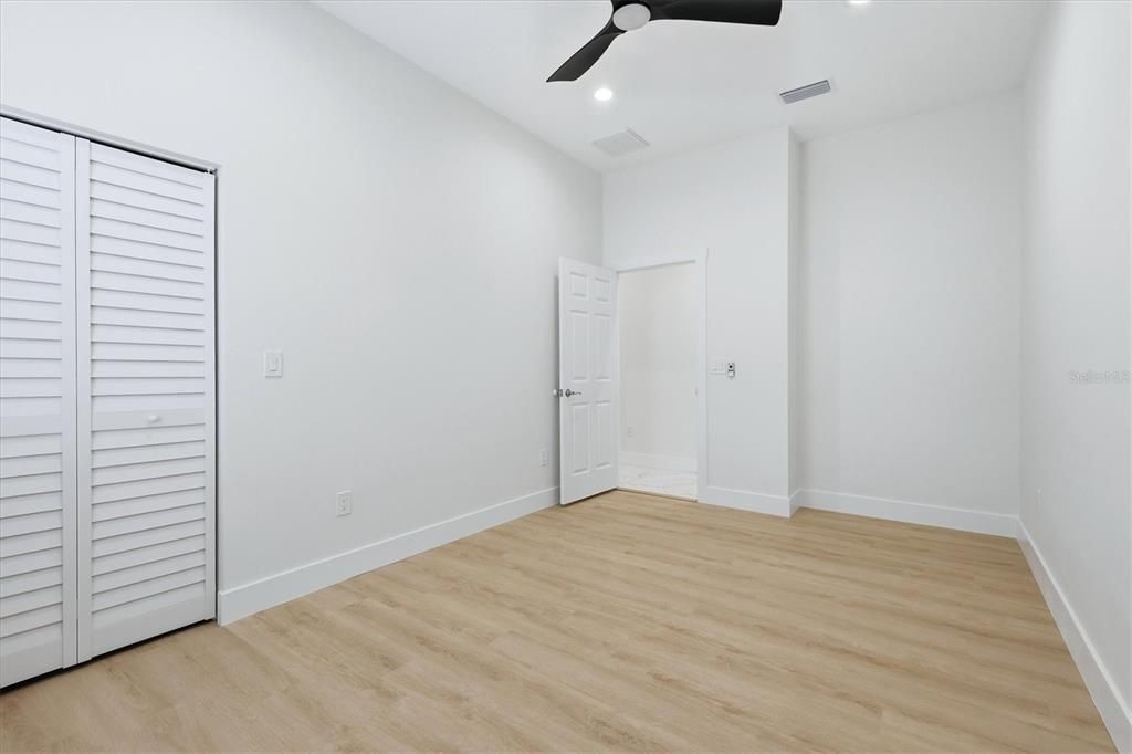 En Venta: $569,000 (4 camas, 2 baños, 1802 Pies cuadrados)