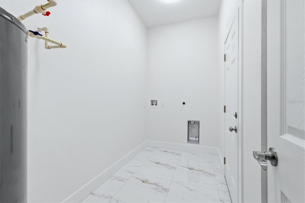 En Venta: $569,000 (4 camas, 2 baños, 1802 Pies cuadrados)