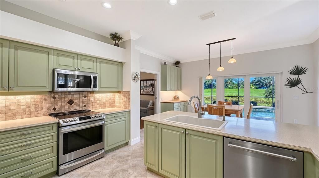 For Sale: $750,000 (3 beds, 2 baths, 2158 Square Feet)