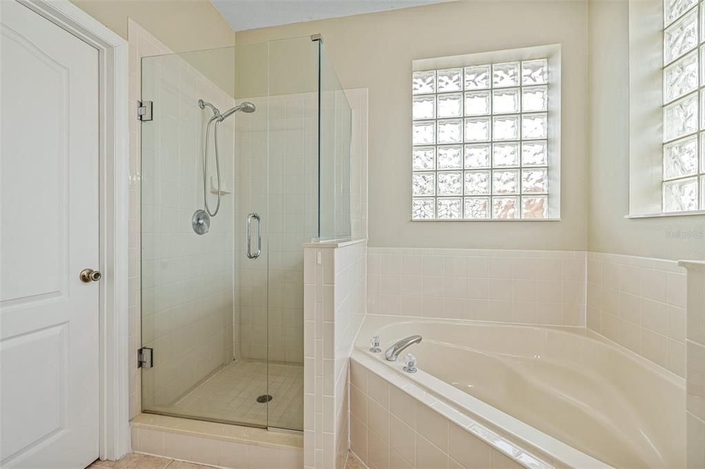 For Sale: $450,000 (3 beds, 2 baths, 1810 Square Feet)